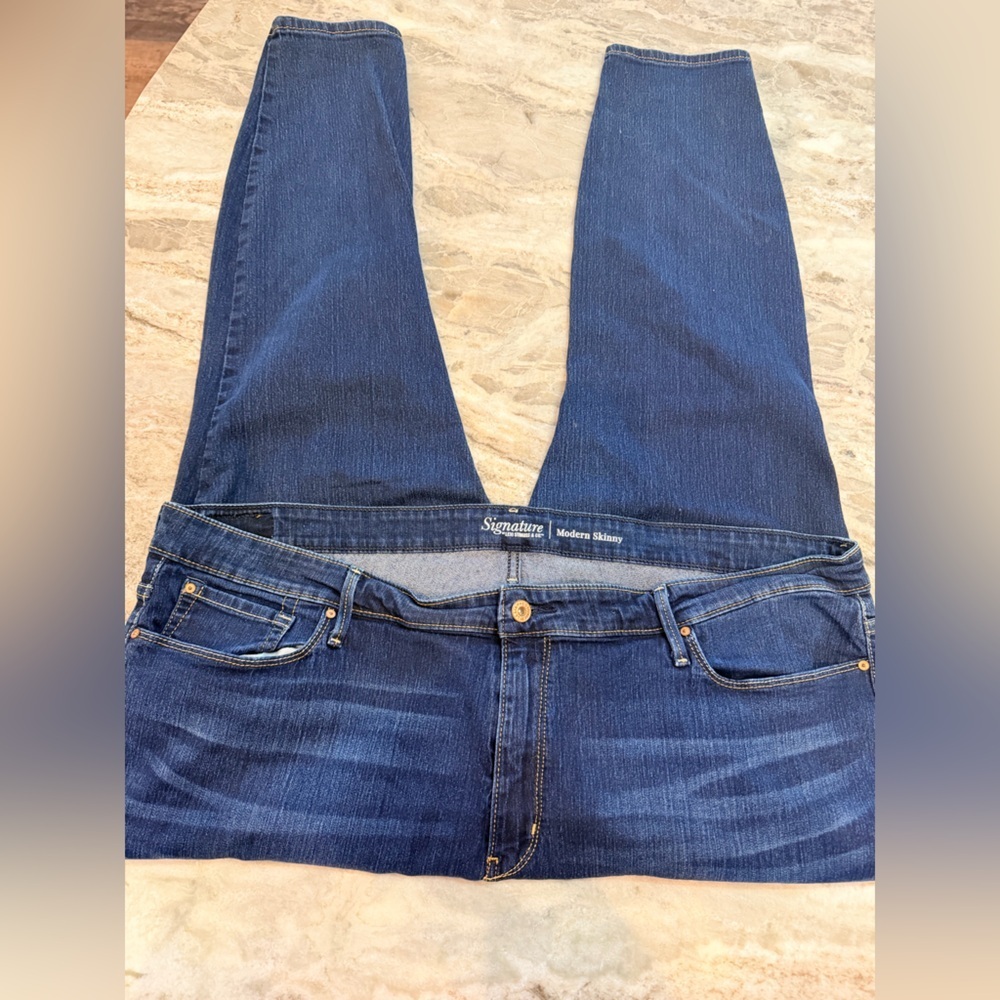Levi’s Signature Modern Skinny Jeans 26 woman Dark Wash Stretch Denim